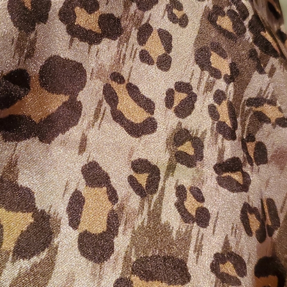 Guess Leopard Halter Top M.   C - Picture 5 of 5